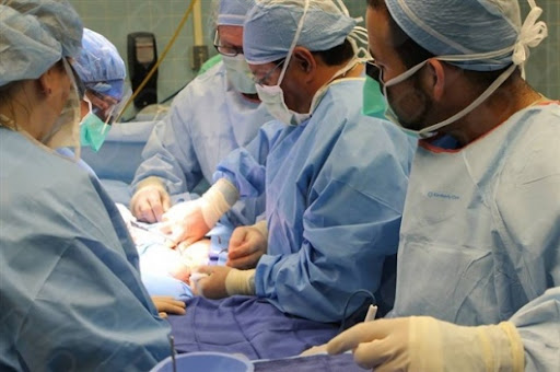 Dr. Luis Susanibar Napuri, Urólogo