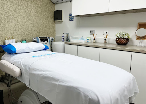 Avicena by Dra Ruth Guerra