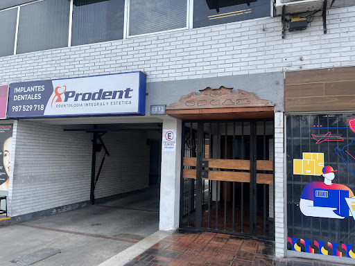 Clínica Dental Prodent Perú l Implantes l Diseño de sonrisa l Alineadores