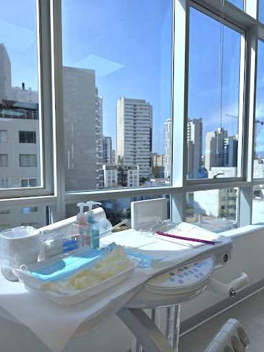 Rovaldent Odontología Especializada en Diseño de Sonrisa | Implantes | Rehabilitación Oral | Brackets | Pediatría | Geriatría