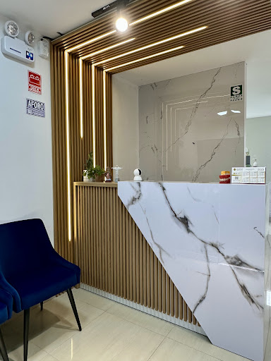 LUMINA GLOW DENTAL STUDIO - Dentista en Gamarra