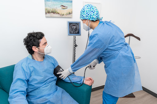 INJERTO CAPILAR ILEANOVO LIMA | IMPLANTE DE CABELLO ILEANOVO | TRASPLANTE CAPILAR ILEANOVO | INJERTO DE PELO